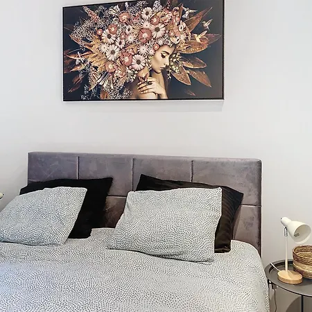 002 Au Rez-de-chaussee Avant Apartmán *